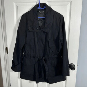 Talbots black jacket/windbreaker, size M, fully lined, snap closures, spring